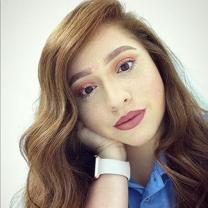 Meet your Posher, Aidee